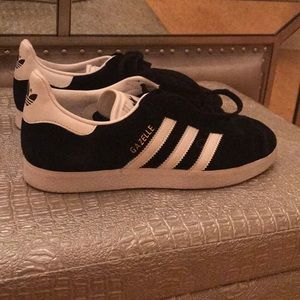 Adidas Gazelle Shoes